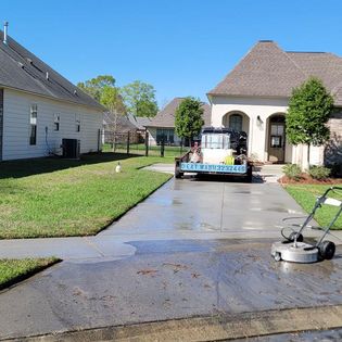 Elevate Your Space with Curbside Solution’s Premier Pressure Washing Services in Prairieville, LA